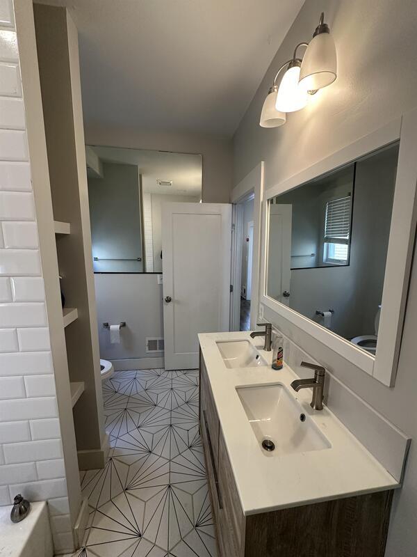 Foto principal - 51 Cedar Hill Ave