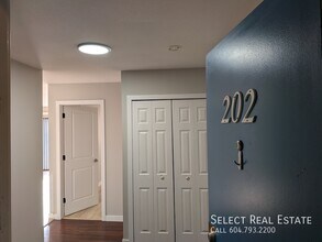 Building Photo - 1755 No 9 Highway202