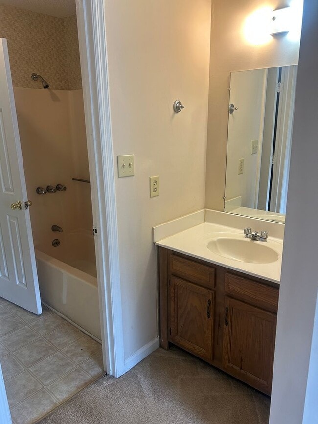 Building Photo - Winfield Chase Apartments