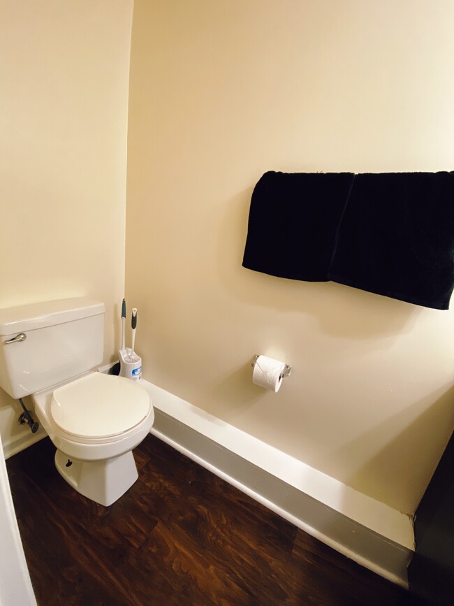 .5 Bath (1st Floor) - 416 Racine Dr