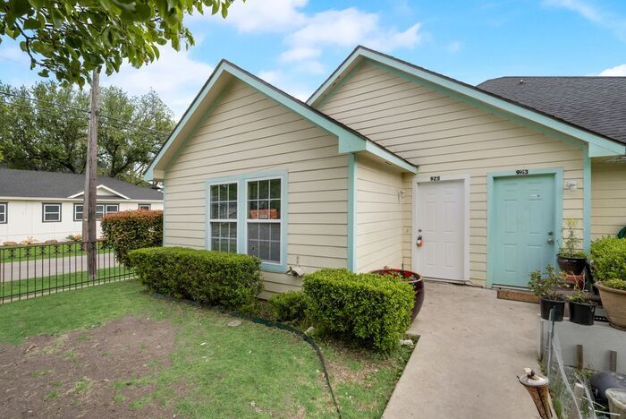 Foto principal - East Dallas Duplex