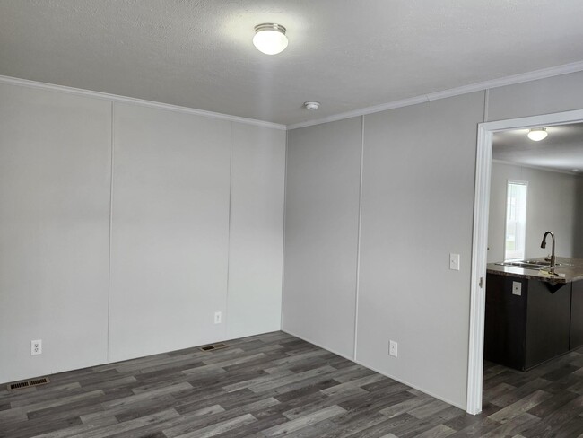 Building Photo - 28 Cardinal Hill Dr