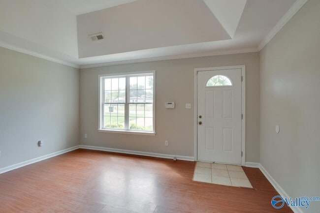 Building Photo - 127 Wilkenson Dr NE