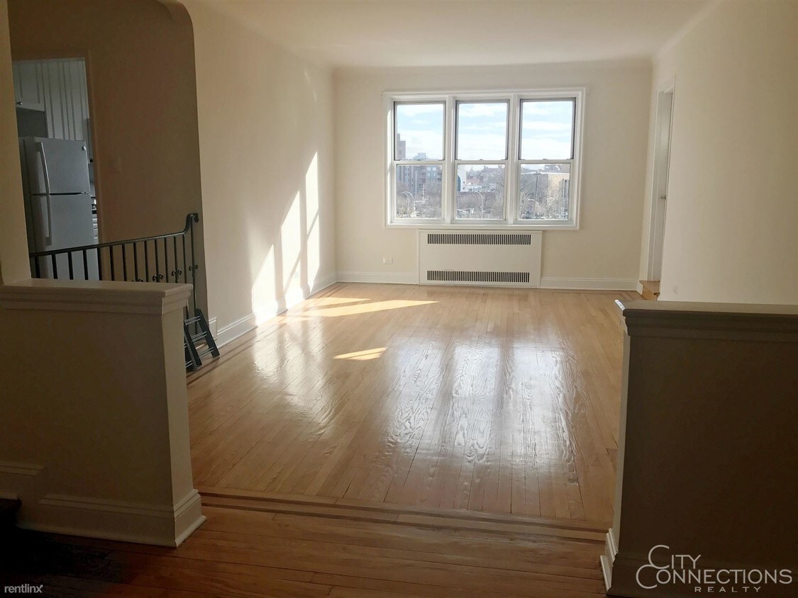 10505 69th Ave Unit Apt 310, Forest Hills, NY 11375 Condo for Rent in Forest Hills, NY