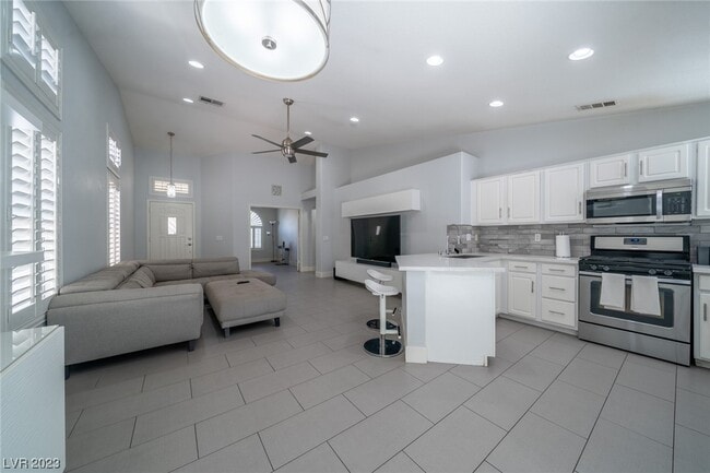 Building Photo - 9821 Ridge Creek Pl