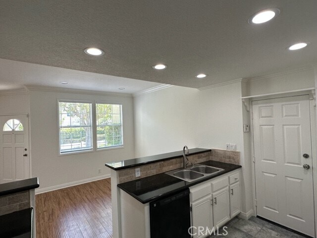 Building Photo - 67 Cloudcrest