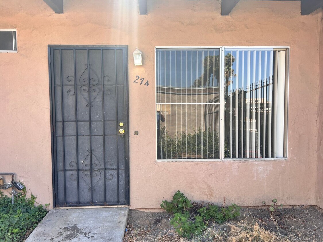 Primary Photo - ** Move In Special $500 off First Months R...
