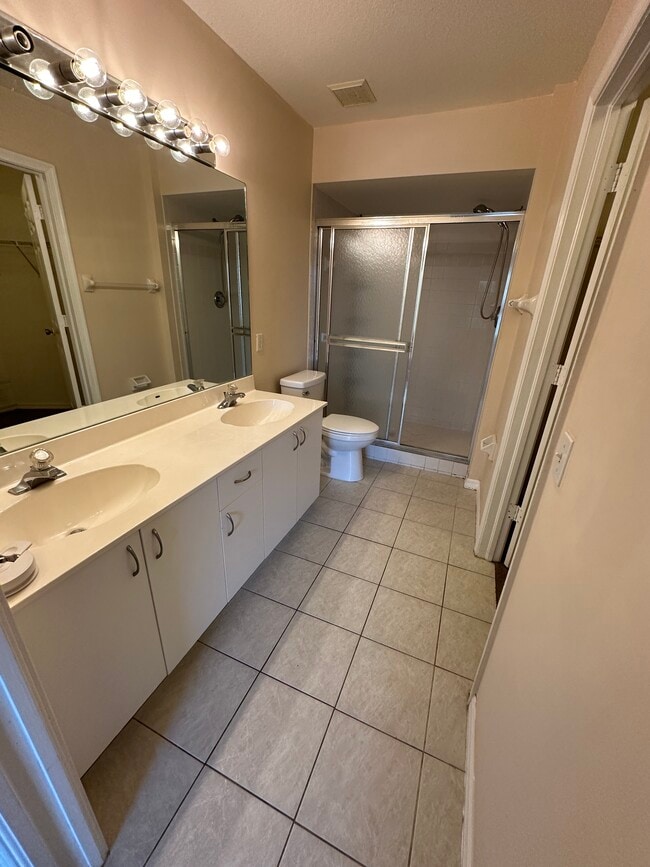 Photo - 26747 Little John Ct Apartment