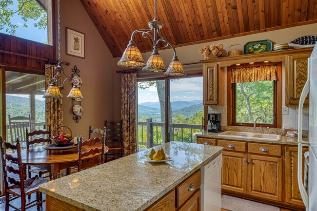 Foto del edificio - 402 Wilderness Dr