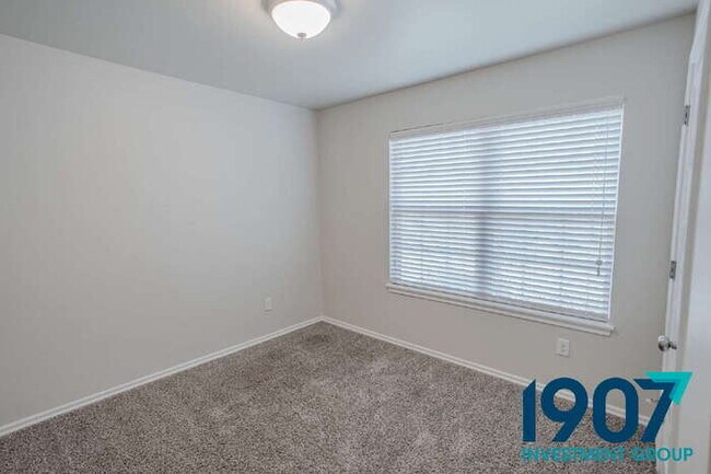 Building Photo - Charming 3-Bedroom Home in Norman - Availa...