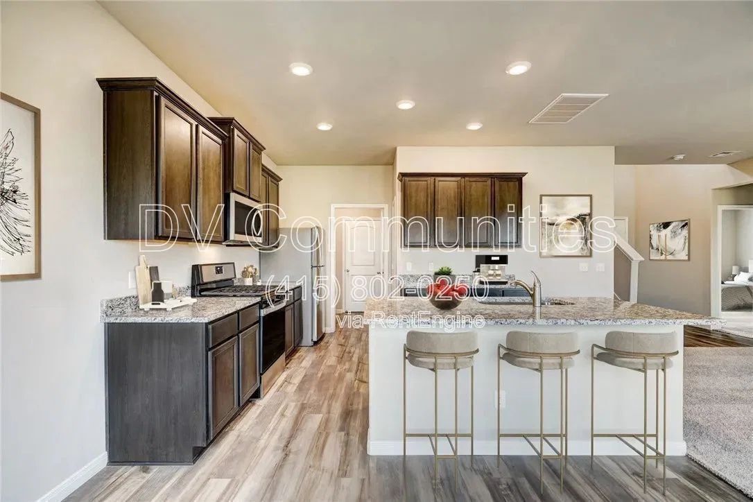 Foto del edificio - 1608 Vermilion Ln
