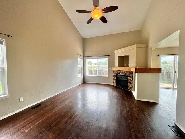 Foto del edificio - Spacious 4 Bed, 3.5 Bath Home with Finished Basement in South Fort Collins!