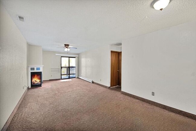 Building Photo - Charming 2-Bed Condo Near CMU & St. Mary’s...