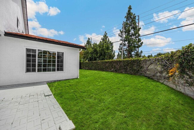 Building Photo - Stylishly Remodeled Cerritos Home | Non-Furnished | Flexible Short-Term Lease