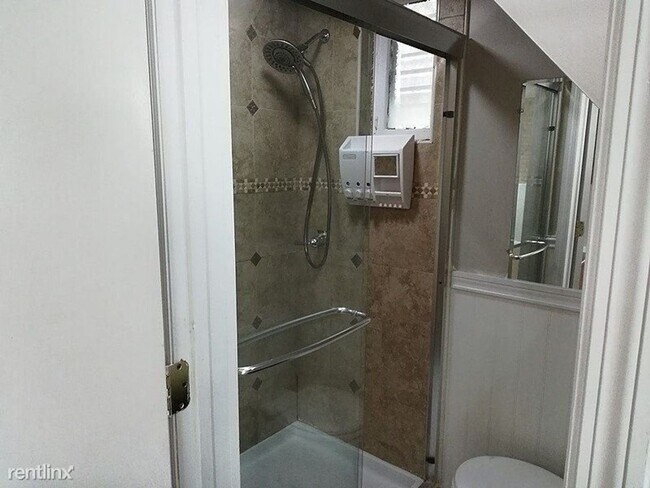 Foto del edificio - 2 Bedroom Townhome in Albany