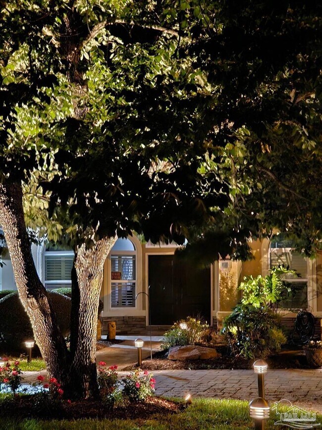 Foto del edificio - 4166 Madura 4