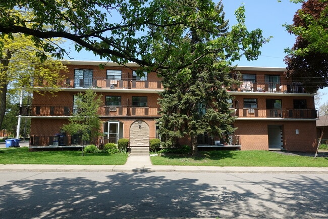 Building Photo - 50 Hilda Av