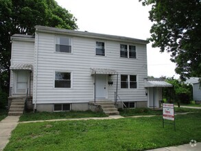 Building Photo - 2420 Brookline Ave