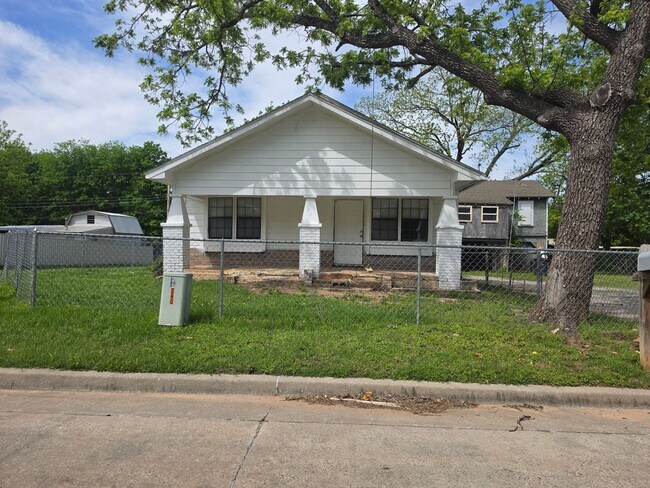 Foto del edificio - 3 bedroom home in Shawnee!