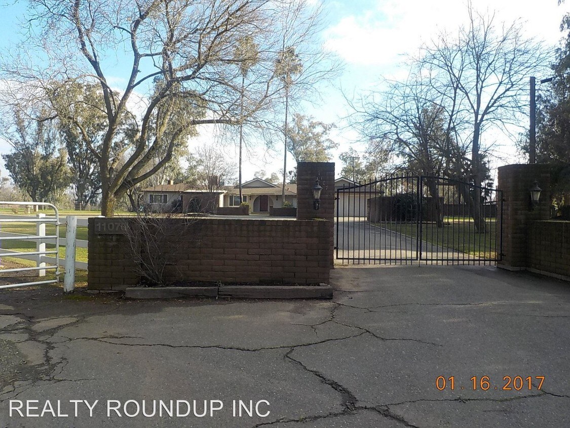 Primary Photo - 11070 Bradley Ranch Rd