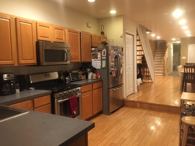 Building Photo - 1430 Light St