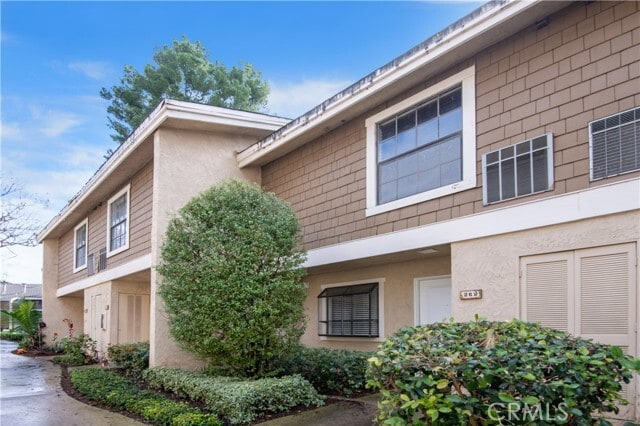 Building Photo - 252 Pineview