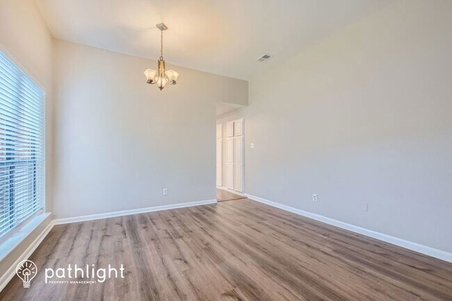 Building Photo - 2528 Widgeon Way