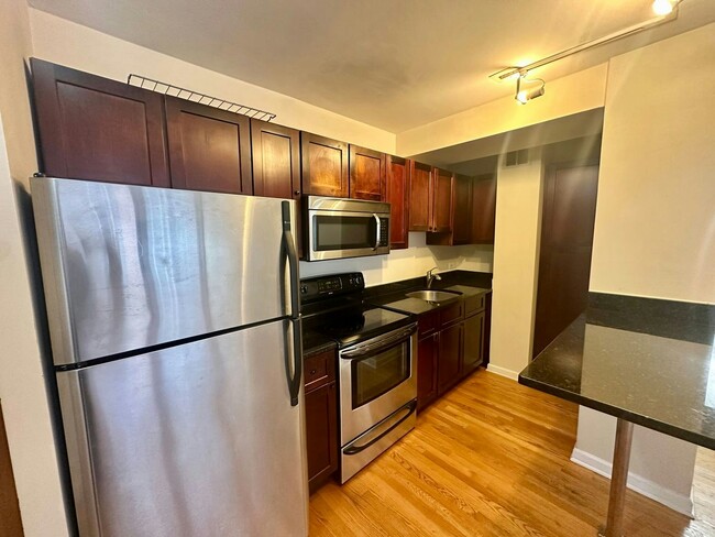 Photo - 4180.5 N Marine Dr Apartment