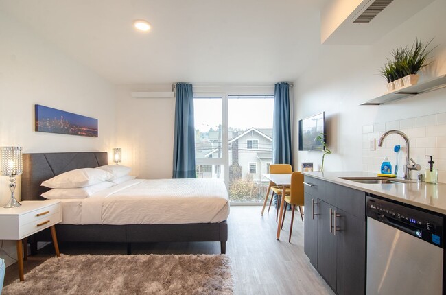 Interior Photo - Pax Futura