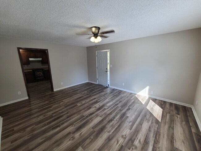 Foto del edificio - 134 Calvin Ct