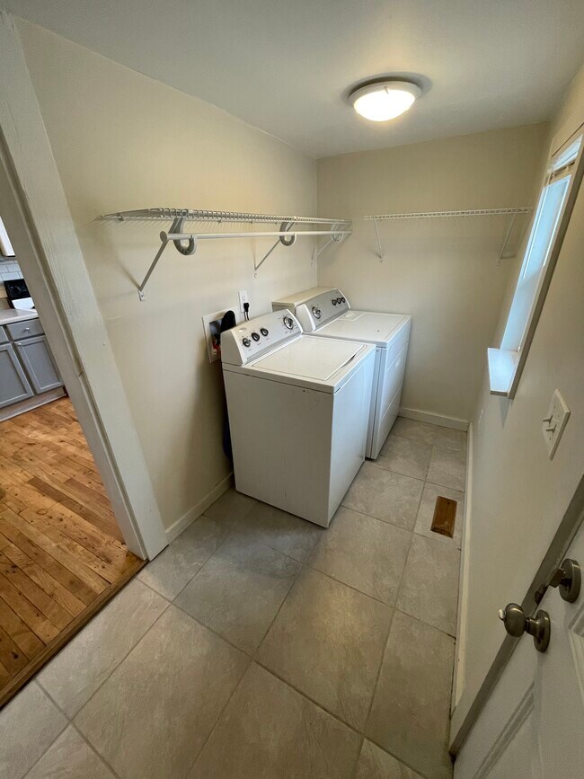 Foto del edificio - 68 Mountain Laurel Dr