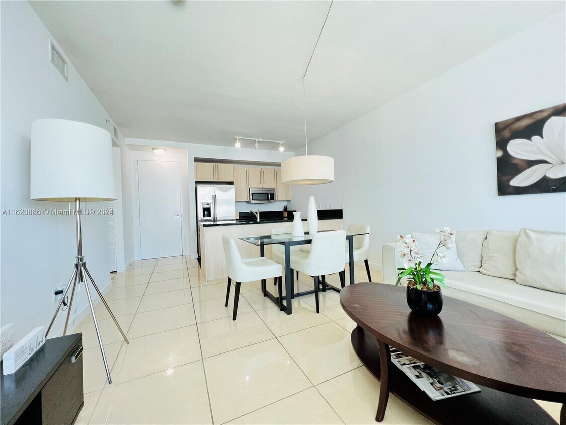 Foto principal - 1111 SW 1st Ave