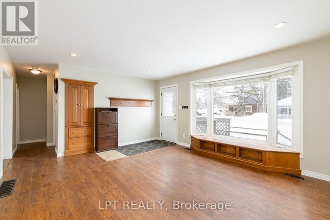 Building Photo - 303 East St