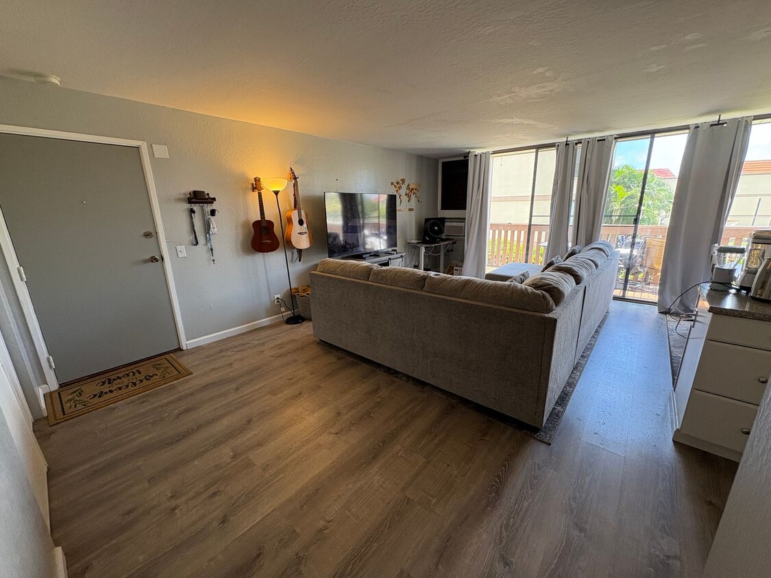 Foto principal - Charming 2 bedroom, 1 bathroom with 1 assi...