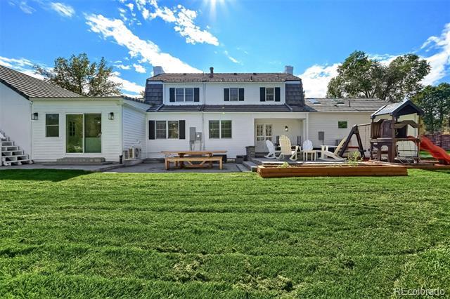 Foto del edificio - 9701 E Grand Ave