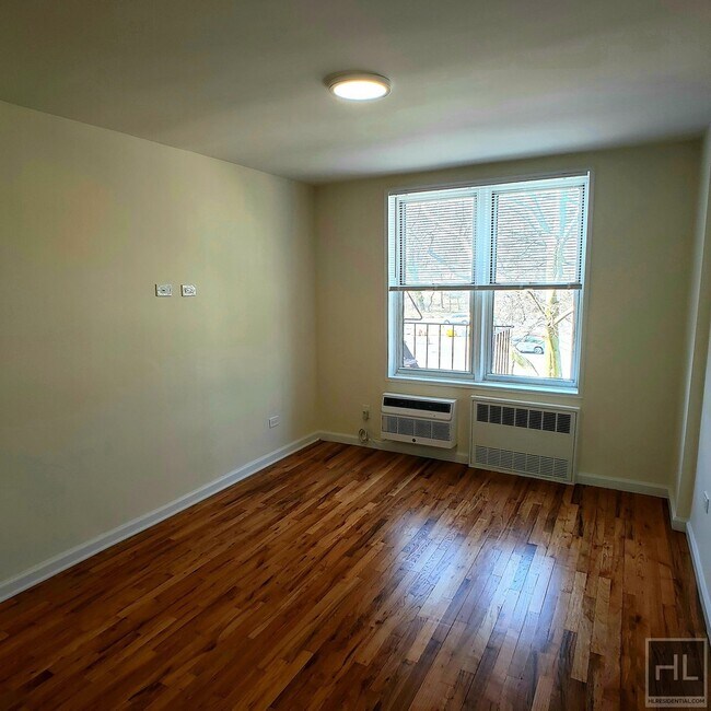 Foto del edificio - AMAZING 2 BEDROOM 2 BATH APARTMENT. WON'T ...