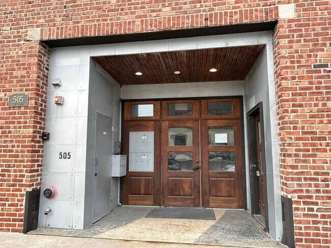 Building Photo - 505 Fay St