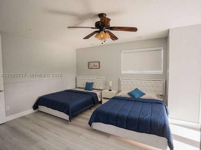 Foto del edificio - 901 SW 121st Ave