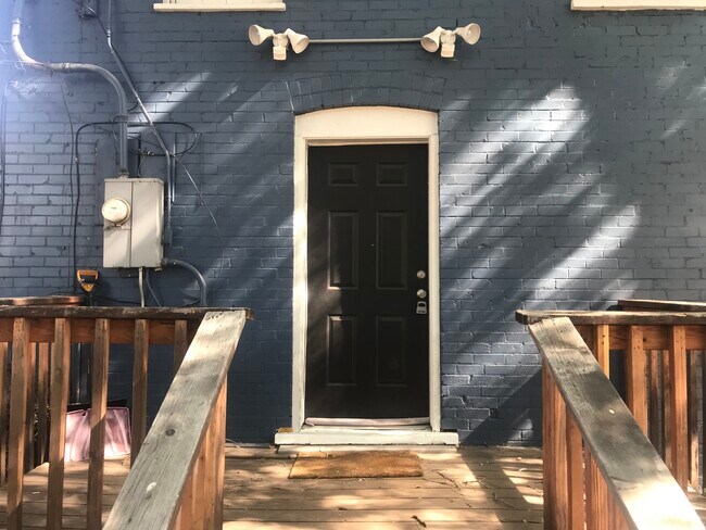 Building Photo - 341 32nd St