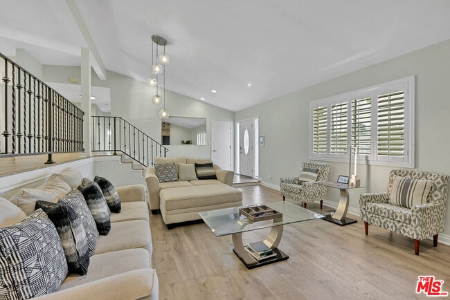 Building Photo - 5082 Don Pio Dr