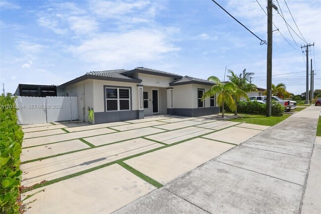 Building Photo - 13063 SW 256th St