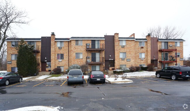 Building Photo - 830 W College Blvd