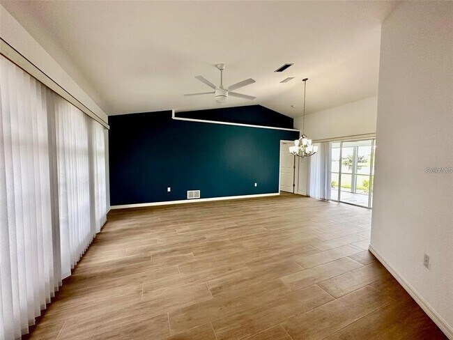 Foto del edificio - 2169 Onondaga Ln