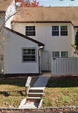 Building Photo - 2711 Evergreen Ct