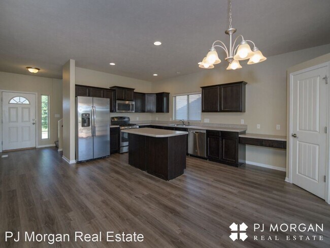 Foto del edificio - 3 br, 2.5 bath House - 18906 Y Street