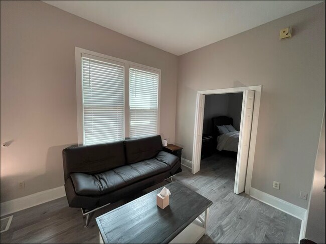 Foto del edificio - 9201 Lorain Ave
