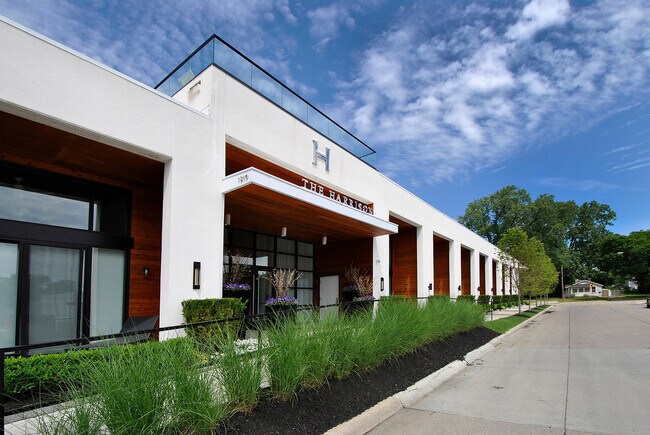Entrada principal de la comunidad - The Harrison