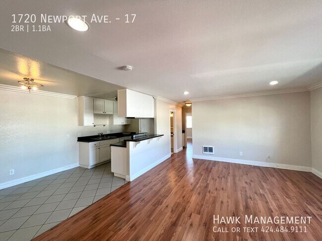Foto del edificio - 1720 Newport Ave