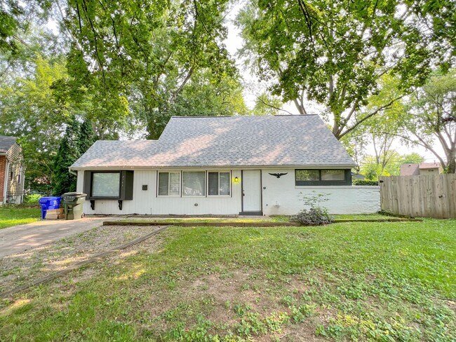 Building Photo - Big 4 Bedroom East Columbus Home For Rent ...