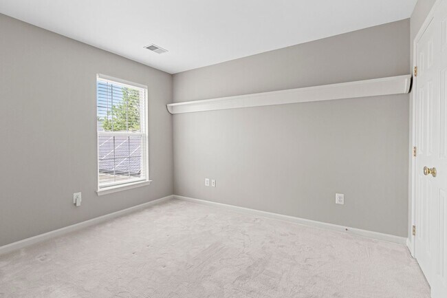 Building Photo - 19028 Noble Oak Dr